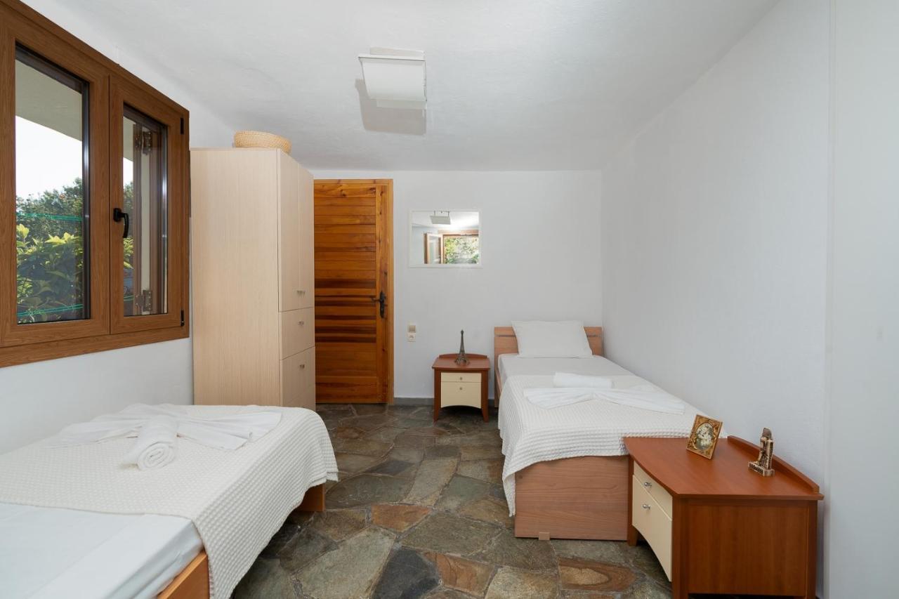 Villa Beis Porto Rafti Exterior photo